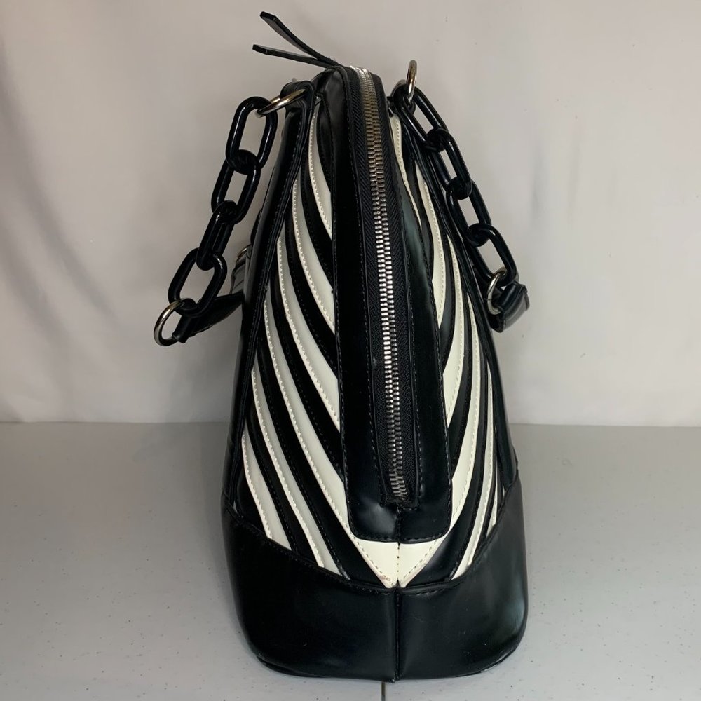 GX by Gwen Stefani purse  Black White used